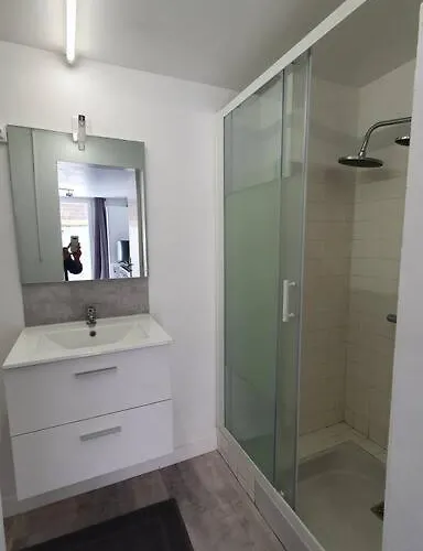 T2 à 500m De La Et Du Marché. Appartement