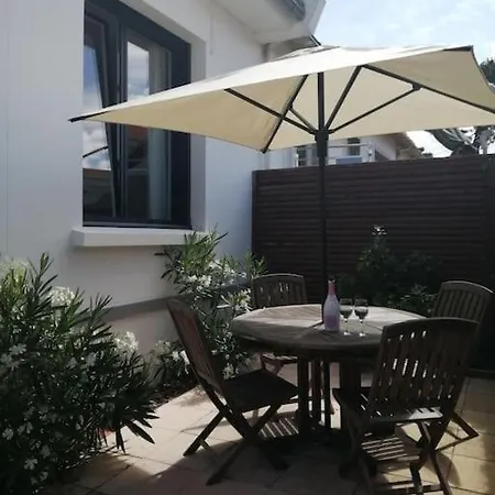 T2 A 500m De La Et Du Marche. Apartment *